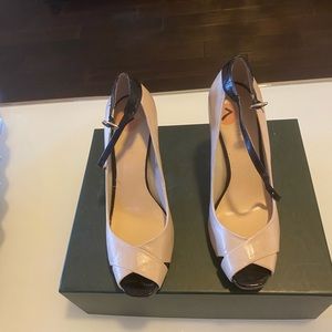 NineWest two toned peep toe heels